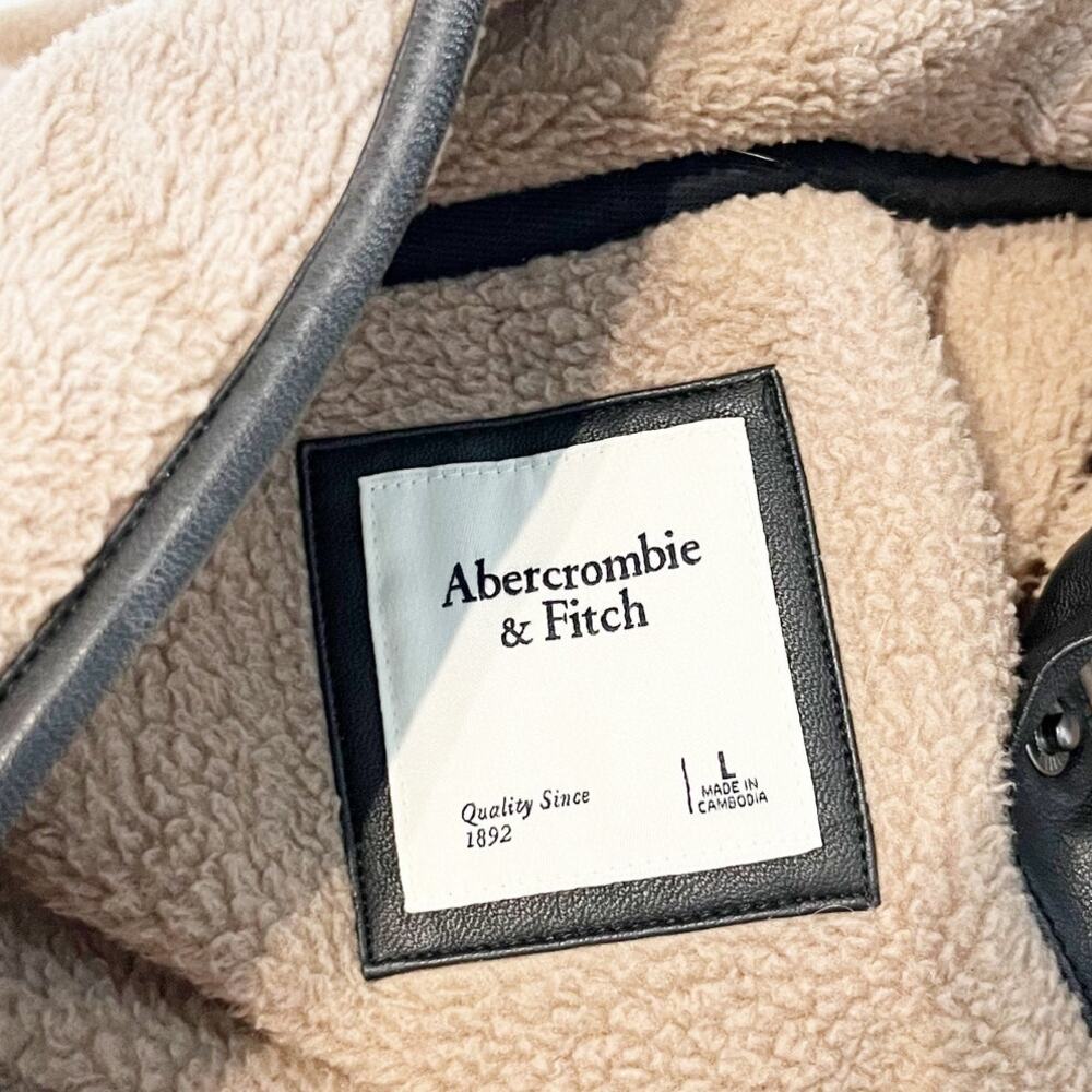 Abercrombie & Fitch Asymmetrical Snap Pullover Fl… - image 2